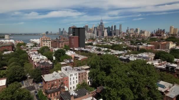 Aerial View Brooklyn Beautiful Day Blue Skies White Clouds Drone — Vídeos de Stock