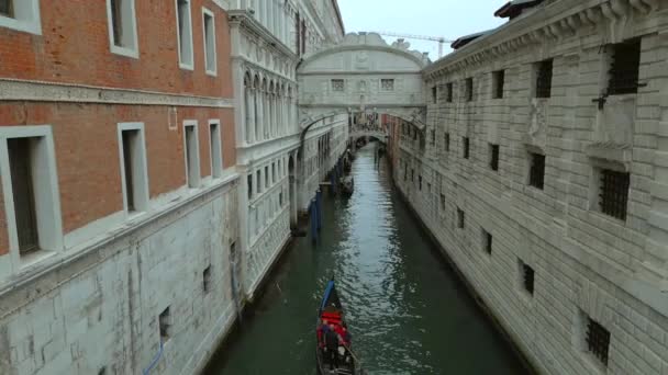 Luchtfoto Van San Marco Rialtobrug Kanalen Venetië Italië Een Bewolkte — Stockvideo