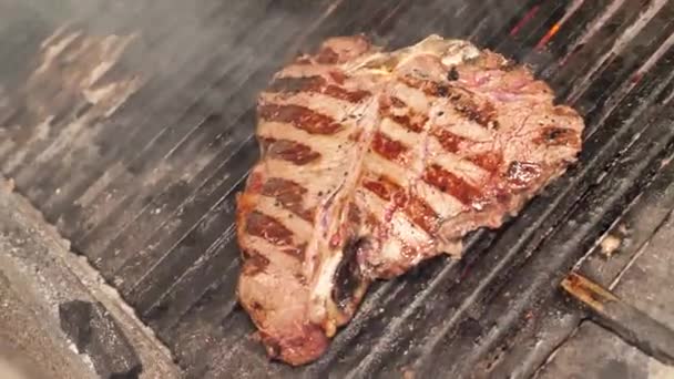 Bone Steak Grilled Smoke — Vídeos de Stock
