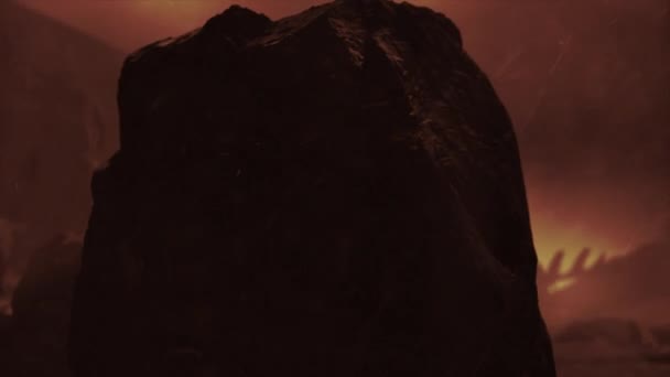 嵐のような古代の異星人の衝突現場の映画化されたCgiレンダリング 遠くにある繊細な宇宙船の広大な船体の滑らかな明らかに エイリアンのPertoglipsで切り取られた過去の岩 赤い色のスキーム — ストック動画