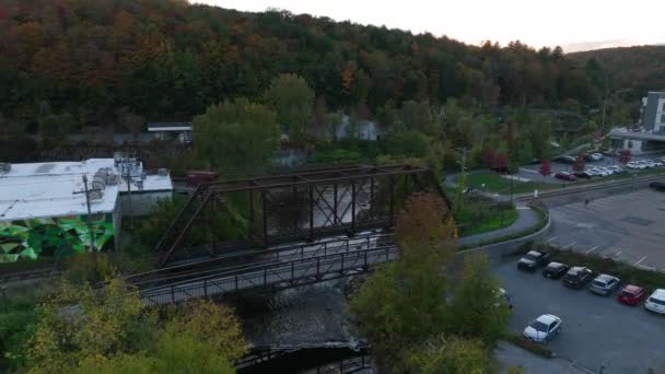 Śródmieście Montpelier Vermont Stolica Aerial Zachodzie Słońca Rzeka Winooski Most — Wideo stockowe