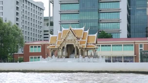 Маленький Храм Який Видно Транспортних Човнів Бангкока Таїланд — стокове відео