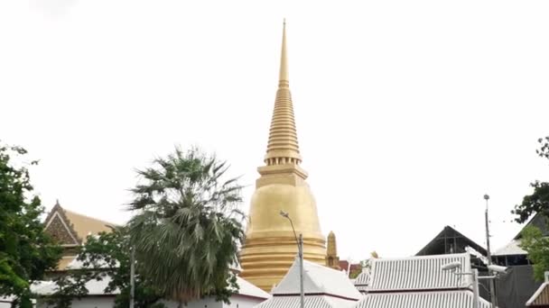 Gouden Berg Tempel Gezien Vanuit Straten Van Bangkok Thailand — Stockvideo