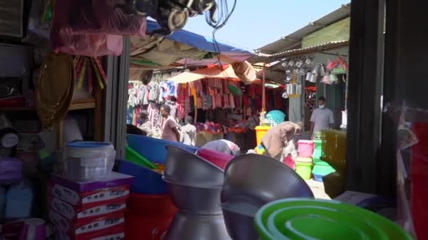 Különböző Felvételek Egy Helyi Piacról Addisz Abeba Külvárosában Etiópiában — Stock videók