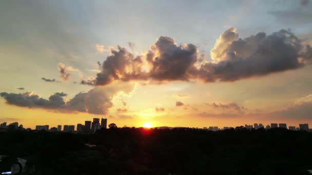 Drohnenaufnahmen Der Innenstadt Von Kuala Lumpur Bei Sonnenuntergang Malaysia — Stockvideo