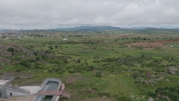 Aerial Dez Mandamento Monumento Terreno Rochoso Dolly Left — Vídeo de Stock