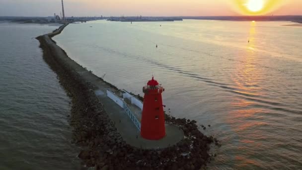 Poolbeg Lighthouse Sunset Time Dublin Irlanda — Vídeo de Stock