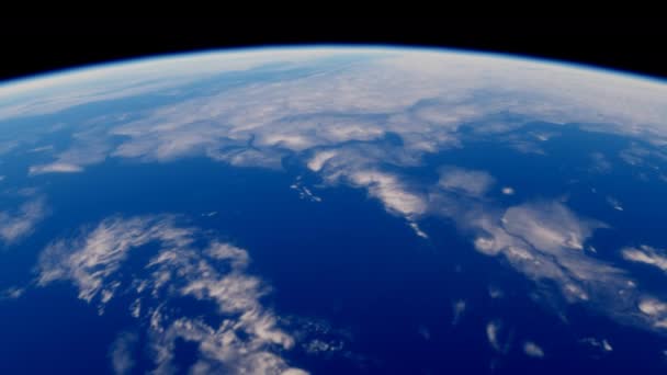 軌道からの地球の低い角度の眺め 海の上の宇宙で シミュレートされたアニメーションでゆっくりと下に回転する地球4K Uhd — ストック動画