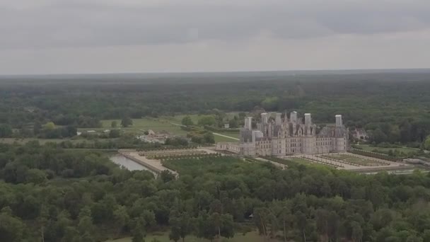 Pemandangan Panorama Udara Dari Istana Kerajaan Renaissance Gaya Chambord Tengah — Stok Video