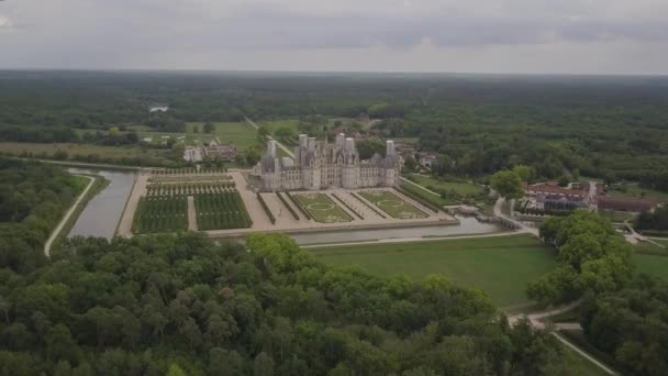 法国尚伯德文艺复兴城堡宏伟的无人机景观 — 图库视频影像