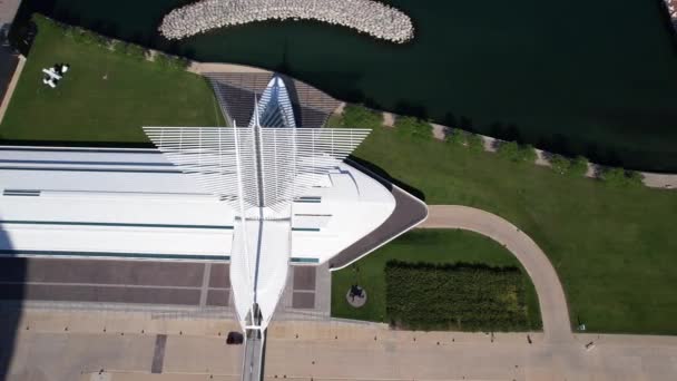 Luchtfoto Van Milwaukee Art Museum Building Wisconsin Usa Modern Architecture — Stockvideo