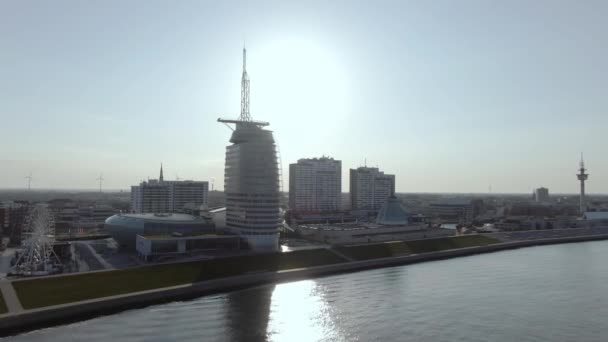 Lotnicze Drone Lot Bremerhaven Niemcy Podczas Pięknego Wschodu Słońca — Wideo stockowe
