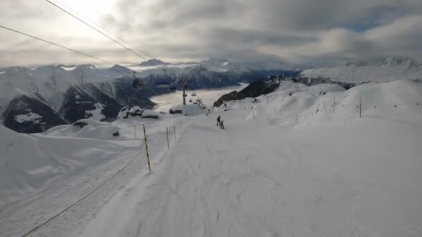Perspective Skier Skiing Wide Ski Slope Bettmeralp Aletsch Arena Side — Vídeo de stock
