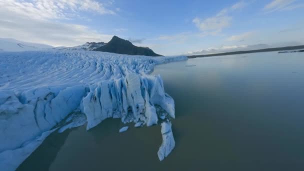 Fpv Drone Shot Flying Parallel Glacier Wall Sunset Vatnajokull Iceland — Vídeo de stock