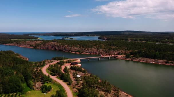 Вид Воздуха Мост Центре Островов Гета Ахвенмаа Финляндия — стоковое видео