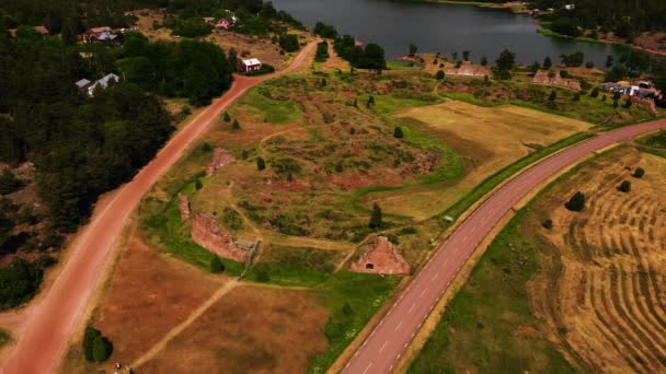 芬兰Aland的Bomarsund城堡废墟周围的空中景观 无人驾驶飞机发射 — 图库视频影像