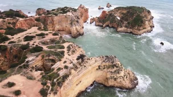 Flying Unique Rock Formations Sandy Beaches Ponta Piedade — Vídeos de Stock