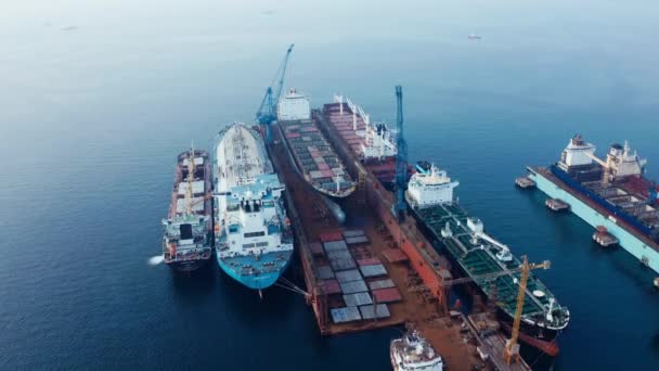 Aerial View Shipbuilding Ship Repair Facility Shipyard — Vídeo de stock