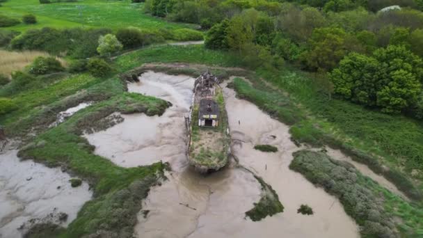 Drone Aerial View Abandoned Wooden Boat Mud Nature Taking Vessel — Wideo stockowe