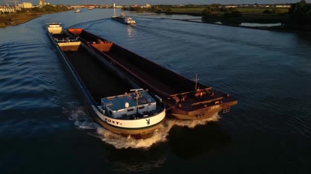 Filmaufnahme Des Schiffes Roxy Das Zusammenfluss Der Flüsse Oude Maas — Stockvideo