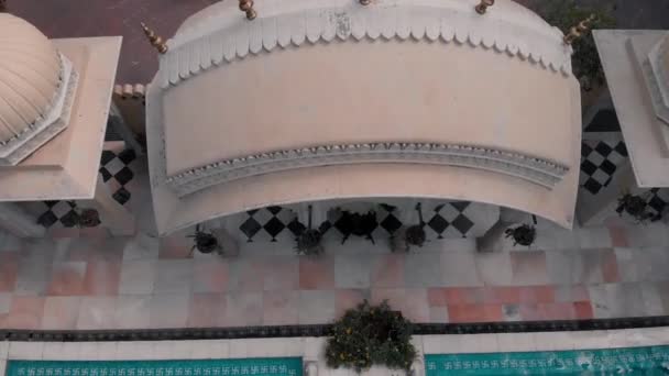 Drone Girato Sopra Tetto Della Piscina Speciale Alsisar Palace Hotel — Video Stock