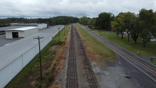 Ariel Shot Abandoned Railroad Tracks Clemmons — Stock Video