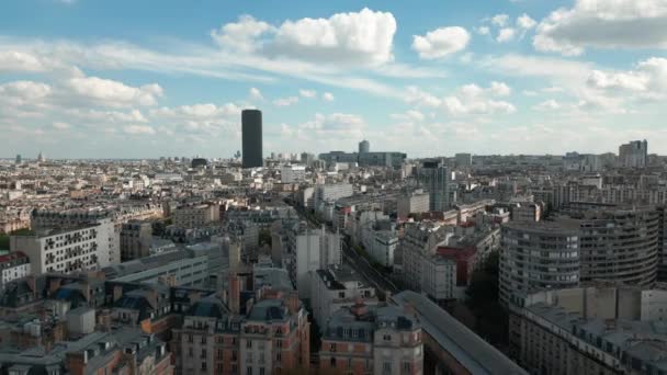モンパルナスタワー フランスのパリ 空中前方 — ストック動画