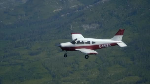Ongelooflijke Lucht Lucht Beelden Van Vorming Vliegende Eenmotorige Vliegtuig — Stockvideo