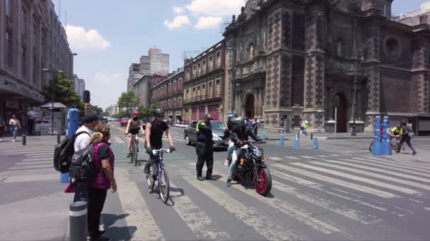 One Avenues Get Zocalo Mexico City Downtown Cathedral Back People — Stock Video