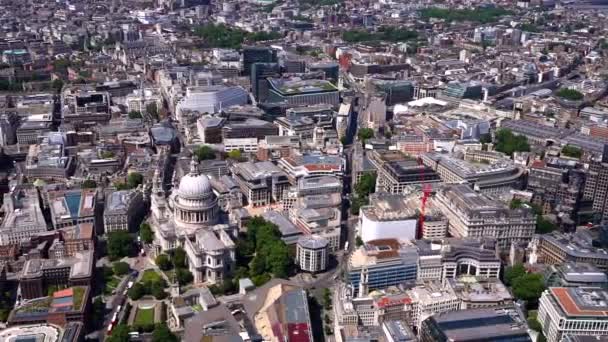 セント ポール大聖堂とロンドン証券取引所 西向きの空中風景 — ストック動画