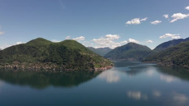 Vista Aérea Lago Lugano Partir Porto Ceresio Itália Montanhas Circundantes — Vídeo de Stock