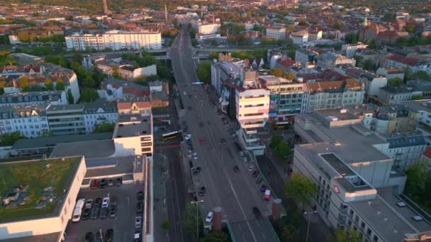 Rond Toren Cirkelen Buttery Soft Long Aerial View Vlucht Panorama — Stockvideo