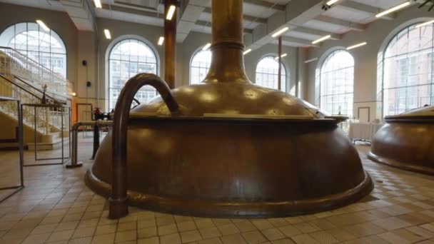 Antigua Cervecería Stella Artois Den Hoorn Lovaina Bélgica Tanques Redondos — Vídeo de stock