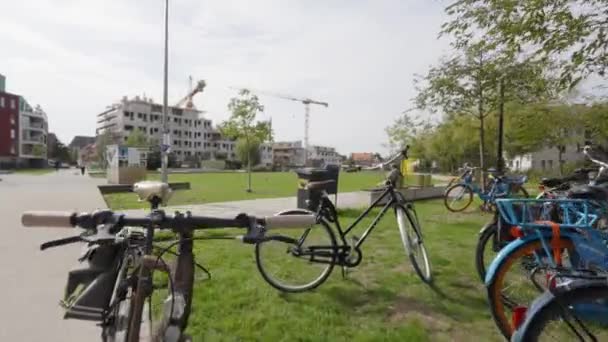 Typischer Blick Auf Fahrräder Die Sluispark Leuven Abgestellt Sind Berühmte — Stockvideo