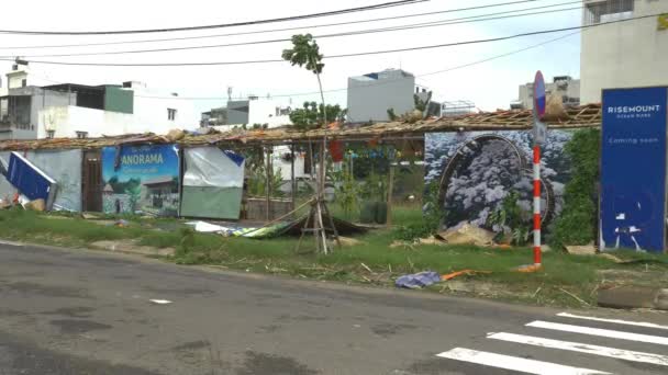 Ущерб Тропического Шторма Нору Разрушенные Магазины Улице Нанг Вьетнам — стоковое видео