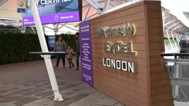 Welcome Excel Лондон Великобритания — стоковое видео