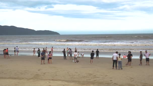 Nang City Beach Vietnam Persone Sulla Spiaggia Sabbia Dopo Tempesta — Video Stock