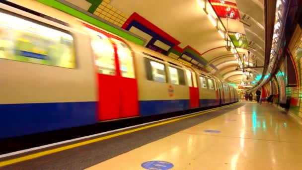 Utsikt Fra Londons Undergrunnsbane Millioner Reisende Bruker Undergrunnen Komme Raskt – stockvideo