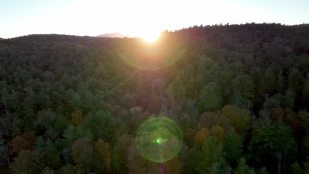 Воздушный Вылет Заката Около Обдува Горной Породы Северная Каролина — стоковое видео