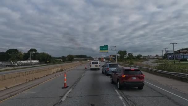 Gary Indiana Abd Deki Amerikan Otoyolunda Arabalar Dikkatli Sürüyorlar — Stok video