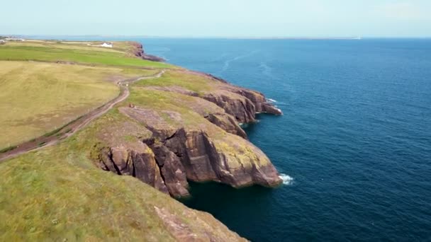飞越爱尔兰的悬崖 — 图库视频影像