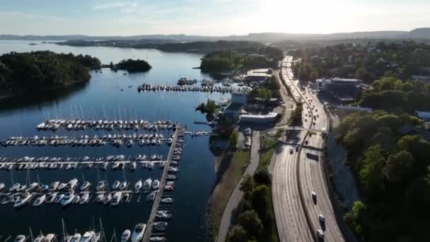 Bestumkilen湾港口 供挪威Oslofjord区内Lysakerfjorden的休闲船停靠 挪威奥斯陆 — 图库视频影像