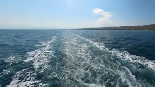 Uitzicht Vanaf Een Luxe Jacht Kristalheldere Zee Van Blue Lagoon — Stockvideo