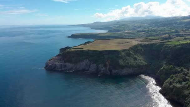 Aerial Azores Coastline Steep Cliffs Dark Sandy Beaches — Stock Video