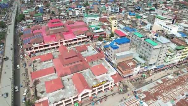 Airial Drone Shot Ima Market Surrounded Buildings Car People Bridges — Stok Video