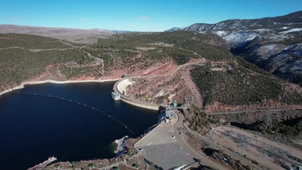 Flammende Gorge Dam Vandkraftværk Utah Nærheden Wyoming Border Drone Aerial – Stock-video