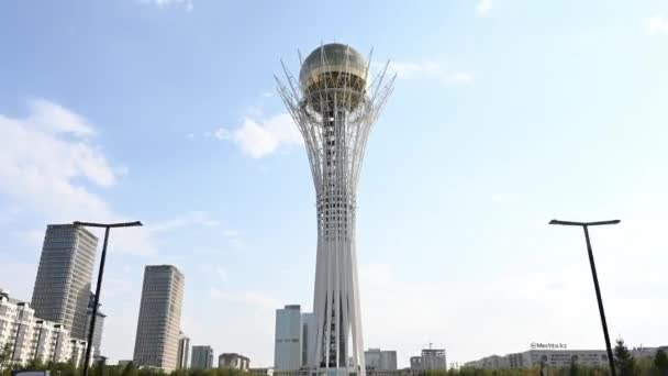 Astana Árbol Vida Tierra Cielo Hyperlapse Baiterek Plaza Torre Bola — Vídeo de stock