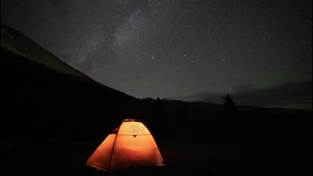 Zeitraffer Zelten Unter Sternen Und Milchstraße Bewegt Sich Durch Den — Stockvideo