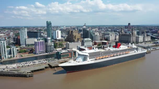 Filmagem Aérea Icônico Queen Mary Atracado Terminal Liverpool Cruise 2019 — Vídeo de Stock