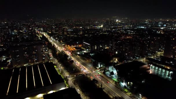 Κηφήνας Πλάνο Του Κεντρικού Δρόμου Του San Miguel Χιλή Νύχτα — Αρχείο Βίντεο